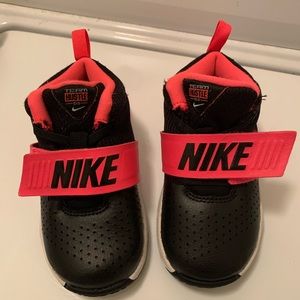 Nike Team Hustle D 8 toddler size 8